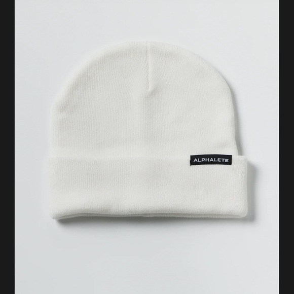 Alphalete bundle 2 pair of “Essential Foldover Beanie” NWT never worn! - Picture 3 of 8